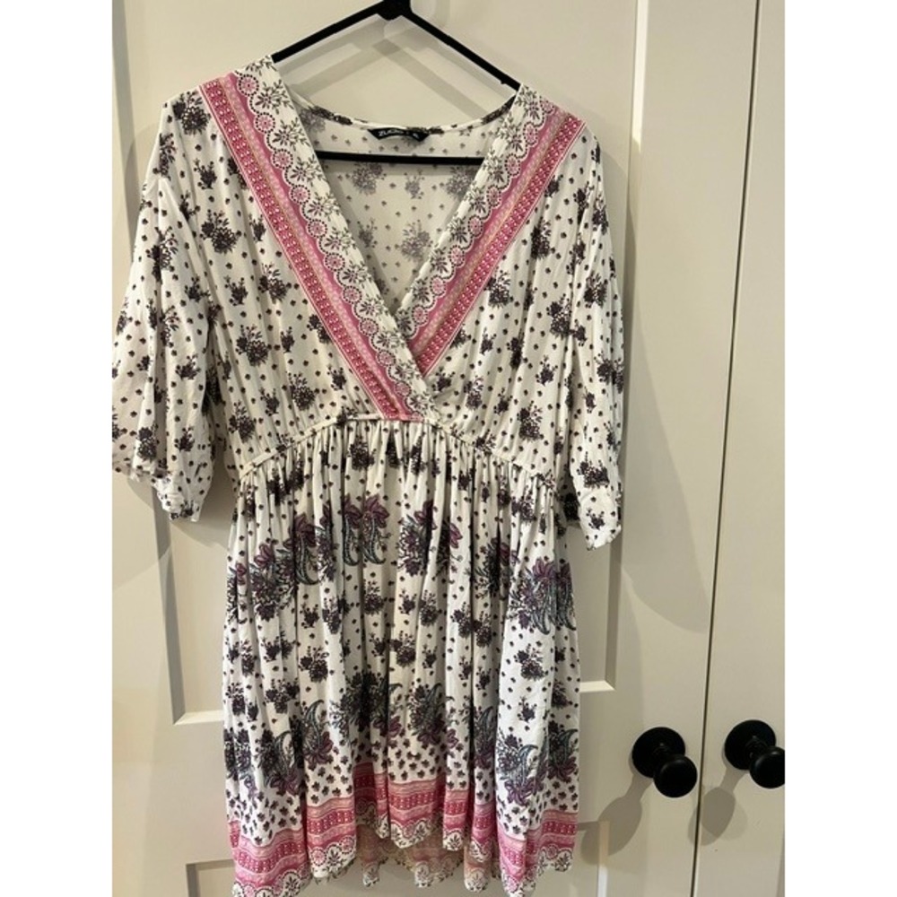 Zudio Floral Paisley Boho Mini Dress XL White Pink V-Neck Empire Waist Summer